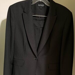 Black Pantsuit with Notched Lapel and Professional Tailoring